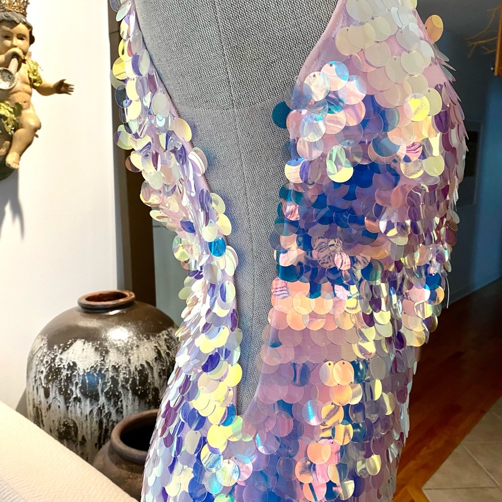 Ultra Glam in a Night of a Thousand Paillettes! - Picture 4 of 5